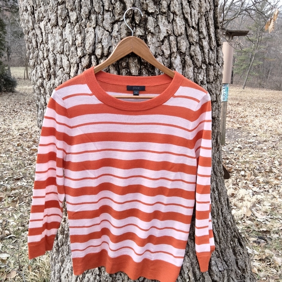 J. Crew Sweaters - ⬇️ Price Drop!⬇️J. Crew Merino Wool sweater in size M